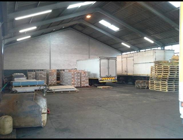 930M² FACTORY TO LET IN EPPING INDUSTRIAL